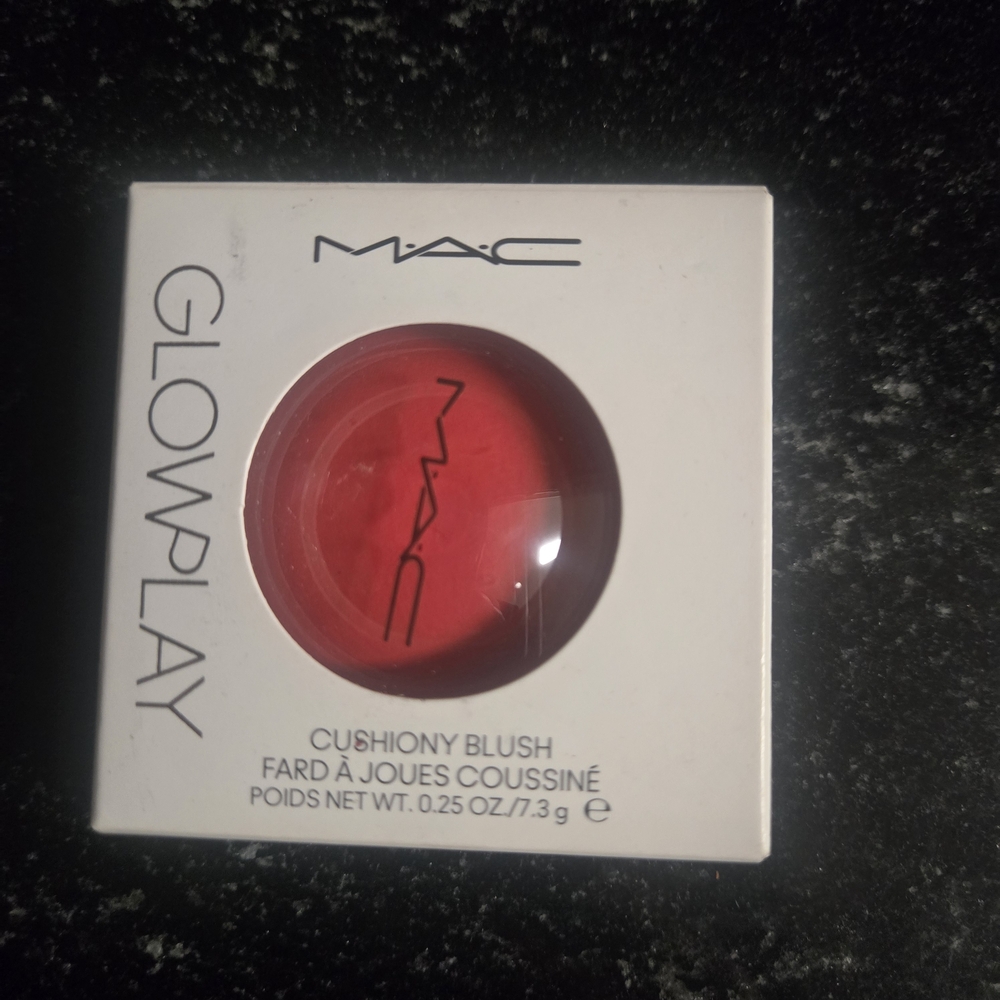 MAC Glow Play Cushiony Blush - Heat Index